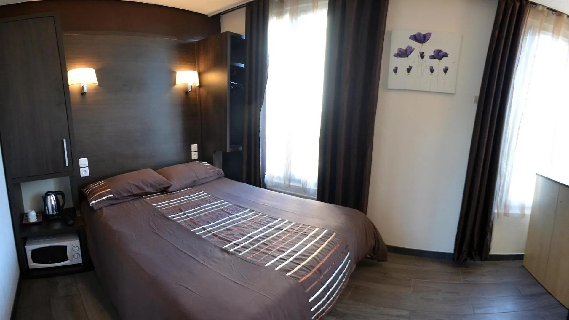 **  מאלאקוף Hotel Du Parc צרפת