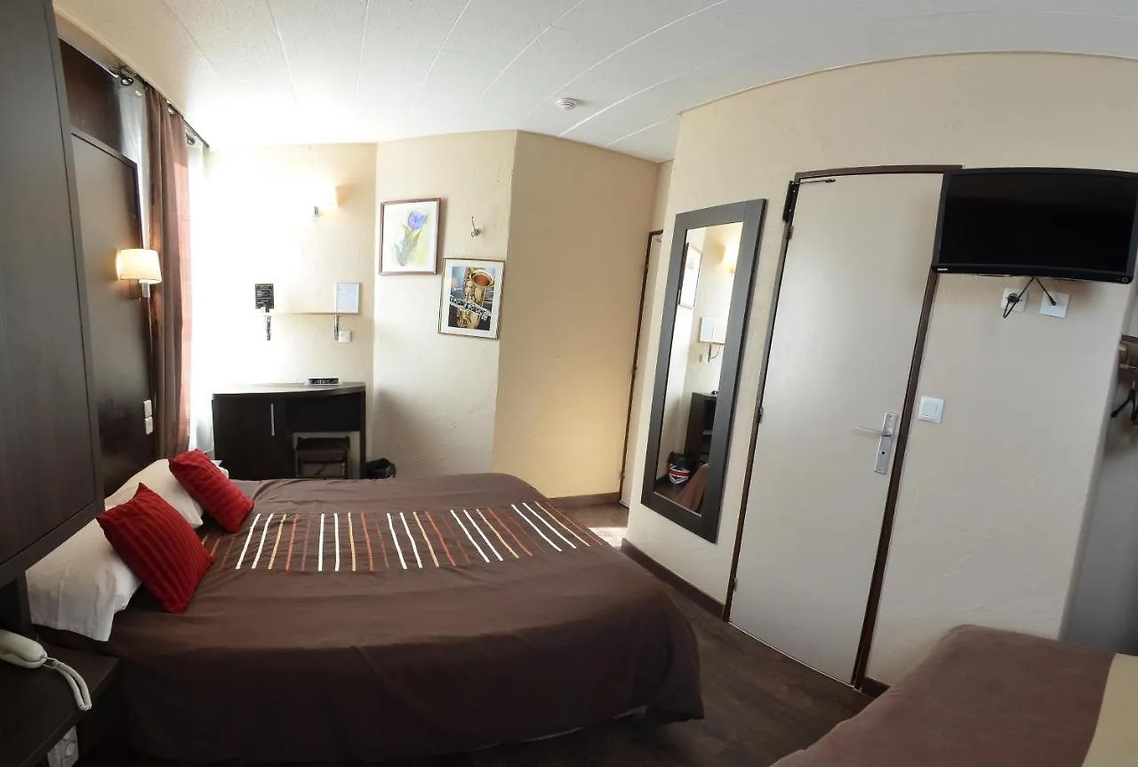 Hotel Du Parc Malakoff 2*,  France